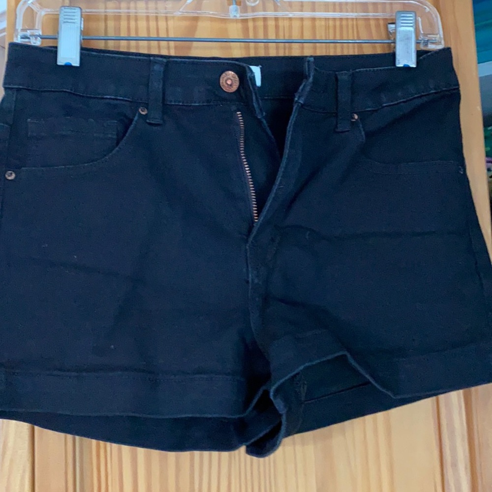 Forever 21 Black jean shorts
